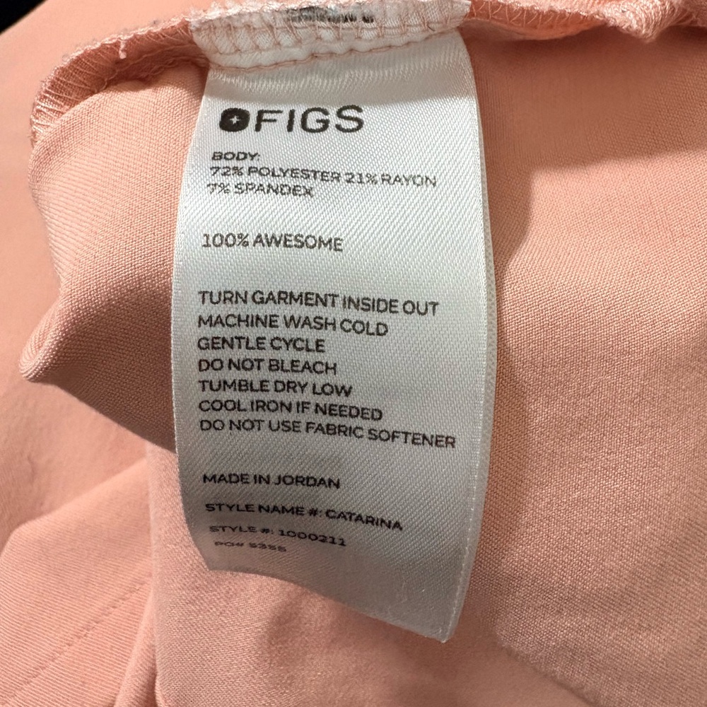 FIGS V-Neck Scrub Set Top & Jogger Pants PINK SAND - Picture 7 of 13